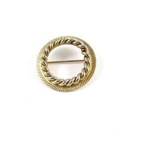 Vintage Gold-Tone Circular Brooch With Twisted Rope Design
